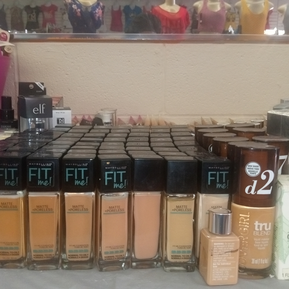 Makeup - Picture 3 of 3